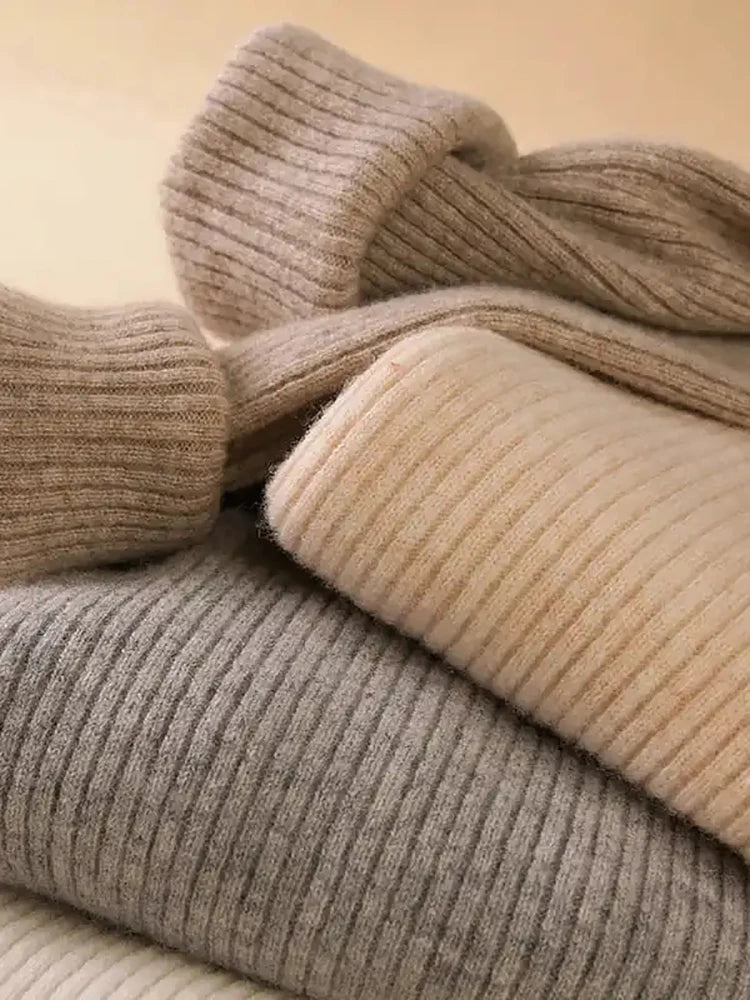 Long-sleeve Turtleneck Sweater
